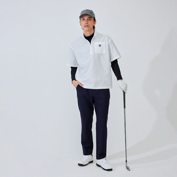 動きやすいストレッチ素材で仕立てたテーパードパンツ